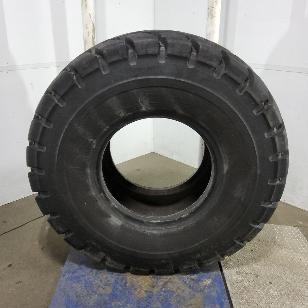 USED 20.5R25 Bridgestone V-Steel J-Traction(VJT) G-3/L-3 186A2 80